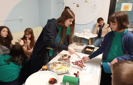 scoala-arc-scoala-privata-sector-3-targ-dulce-briose-decembrie-2024 (3)