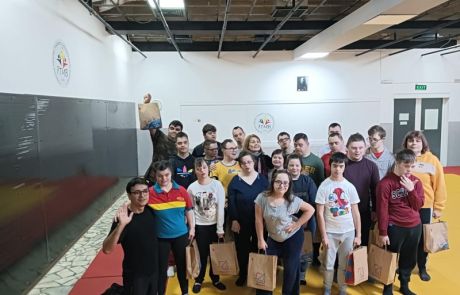 cadouri-scoala-arc-asociatia-down-bucuresti-romania-2025 (4)