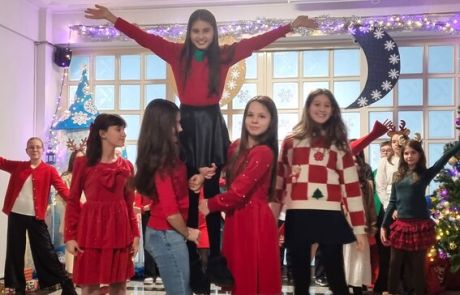 craciunul-scolii-metropolitane-arc-2025 (15)