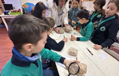 scoala-arc-evneiment-muzeul-geologic-national-atelier-coralii (1)